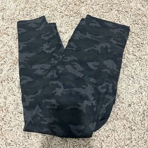 Camo Fabletics Leggings